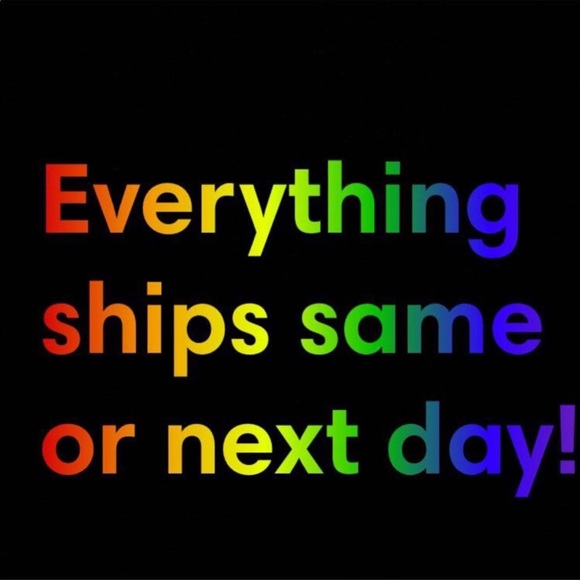 CLOTHING AND APPAREL, SHOES AND MANY MORE!! - Picture 4 of 4